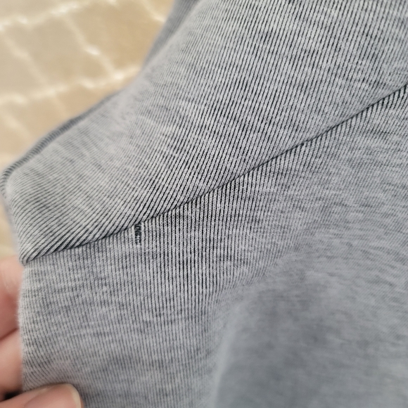 Black and Gray Champion Sweatshirt XL - Picture 5 of 11